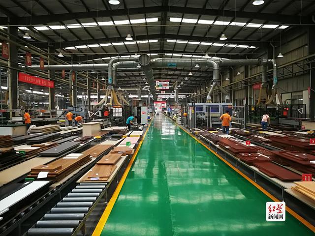 刘杰 实习生 卢生伟)4月16日报道消费者通过网络选购好各类家居产品的
